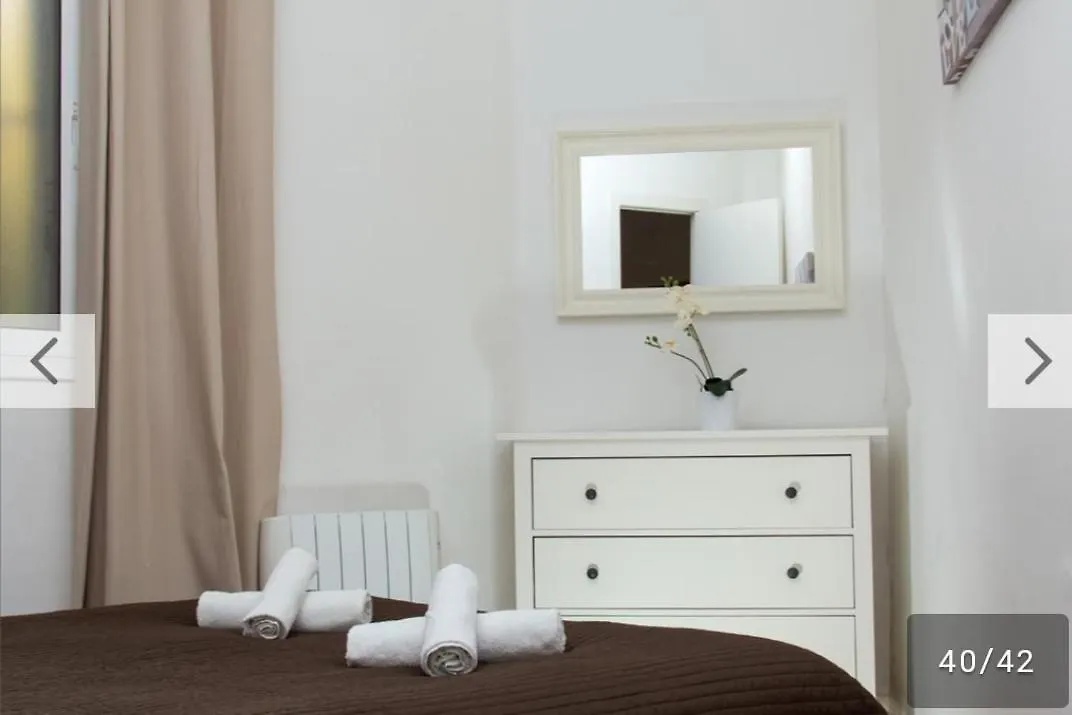 Sagrada Familia Apartment バルセロナ スペイン